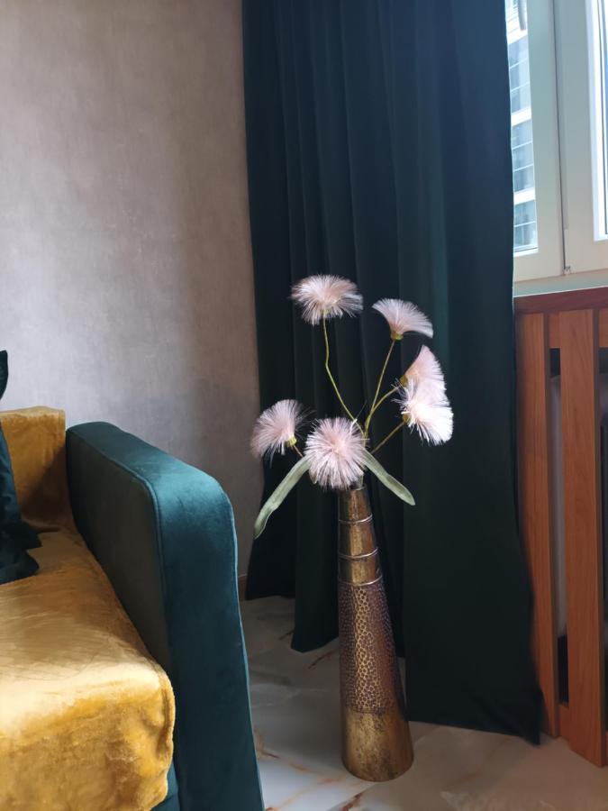 Green Apartament W Centrum Varsó Kültér fotó